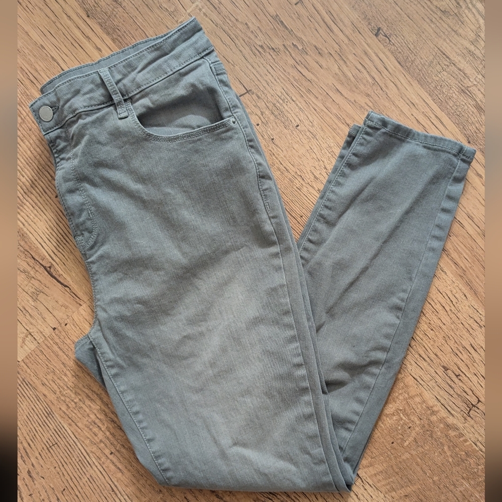 Old Navy Light Gray Rockstar Skinny Jeans
